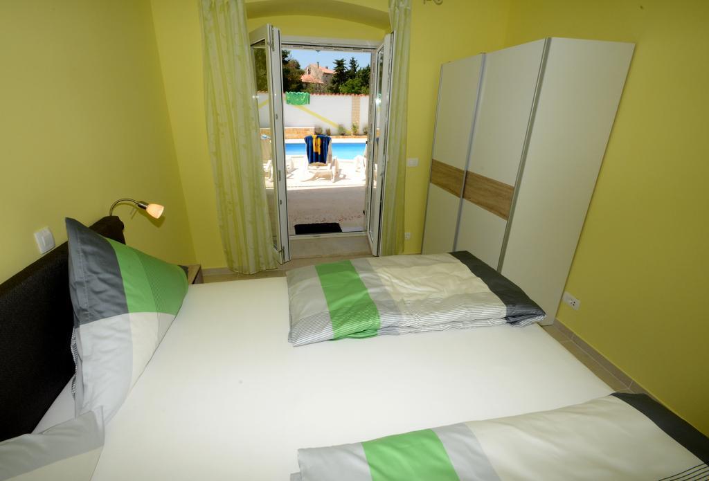 Apartments Villa Mimi Višnjan Szoba fotó
